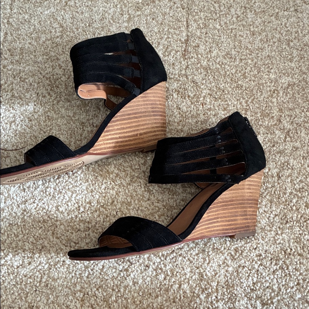 Halogen Black and Brown Strappy Wedges